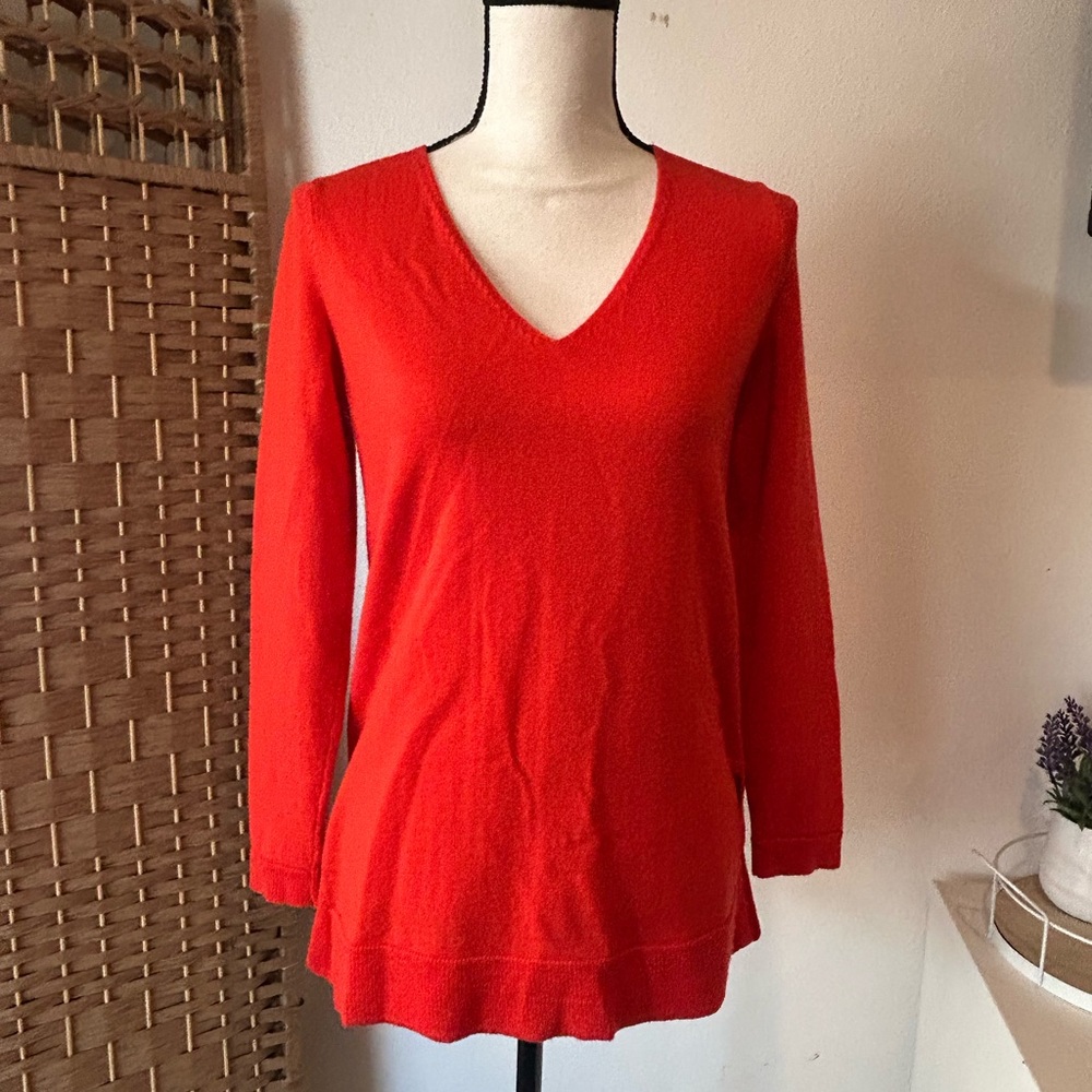 Eileen Fisher VNeck Coral Sweater top
